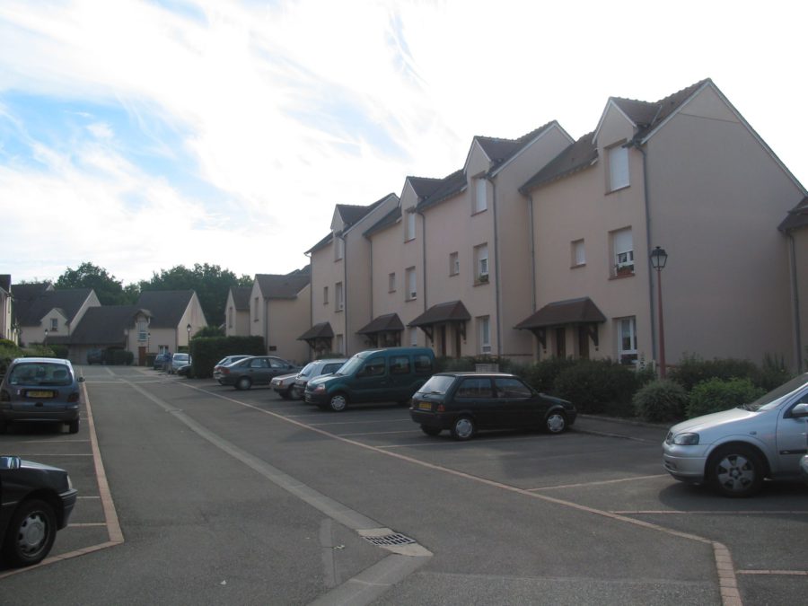 Location à Le Coudray Logements et commerces à louer à Le Coudray